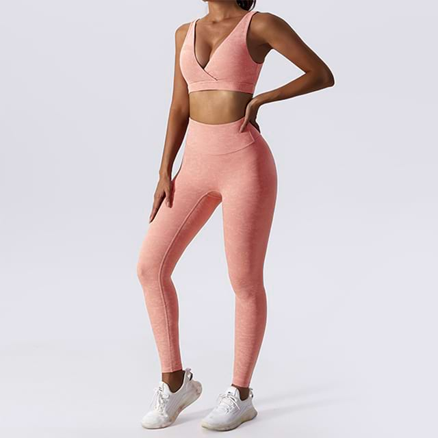 Seamless Serenity Yoga Sports Bra