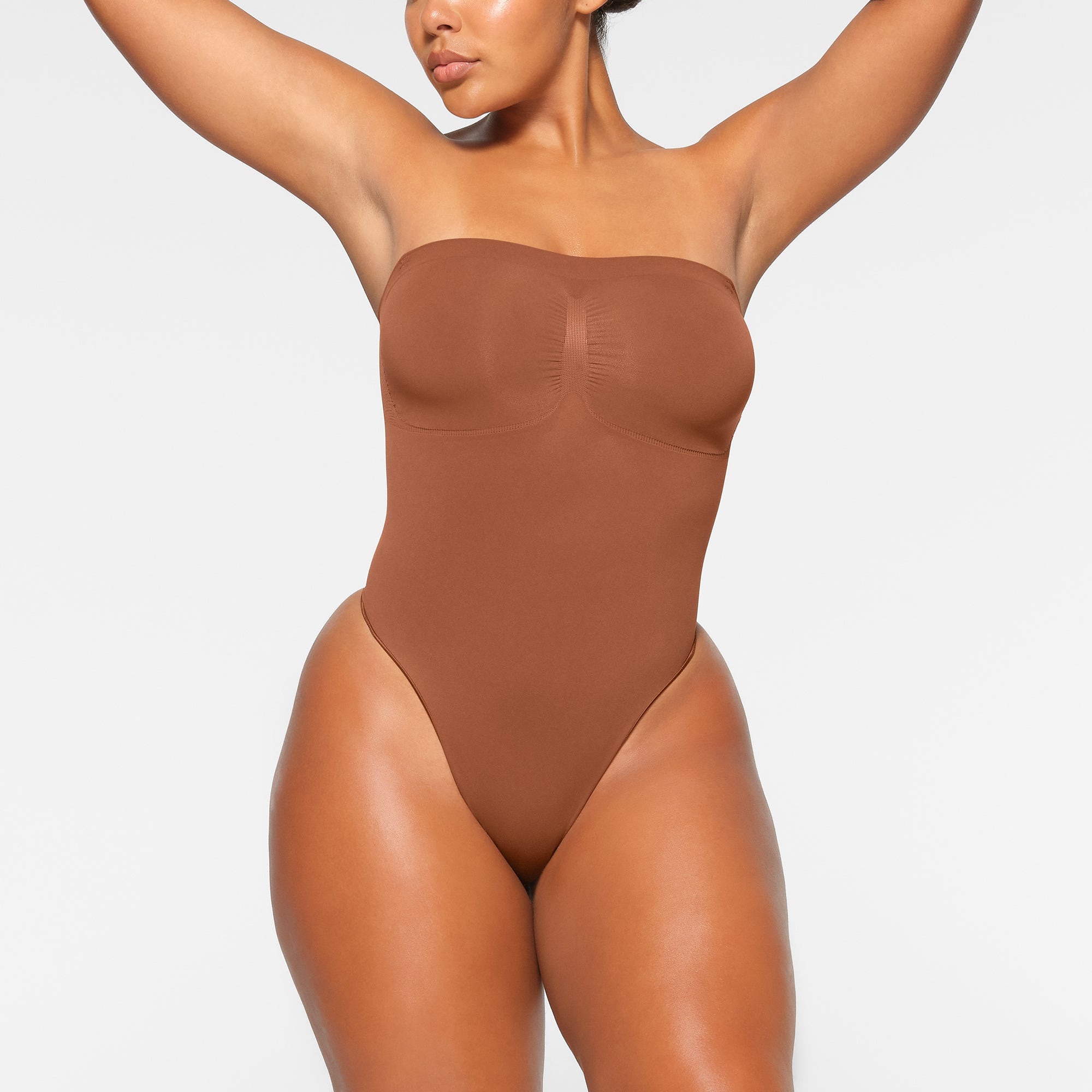 SKIMS-SHAPEWEAR-BD-THG-2913-IA-BRZ_0009_FR