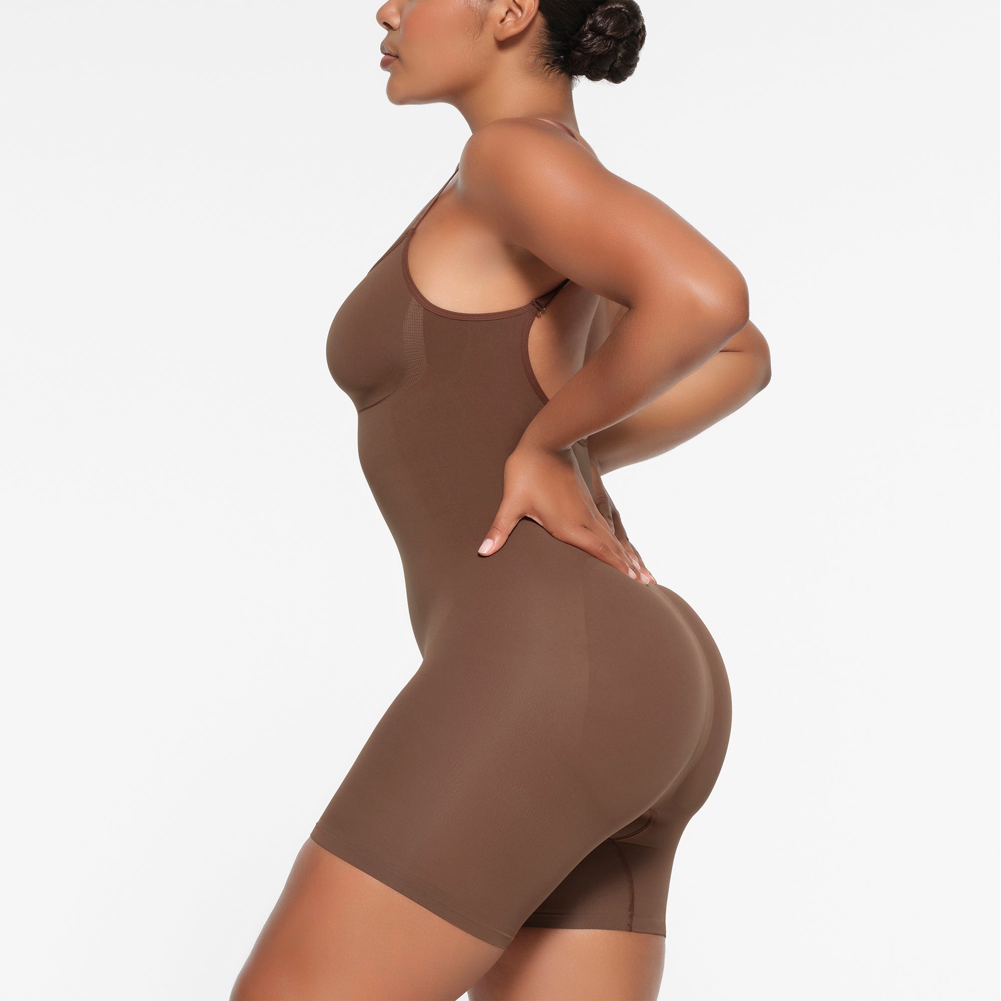 Seamless Strapless Bodysuit with Removable Straps Manufacture