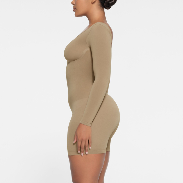 Seamless Long Sleeve Full Control Thong Short Bodysuit OEM Customize 