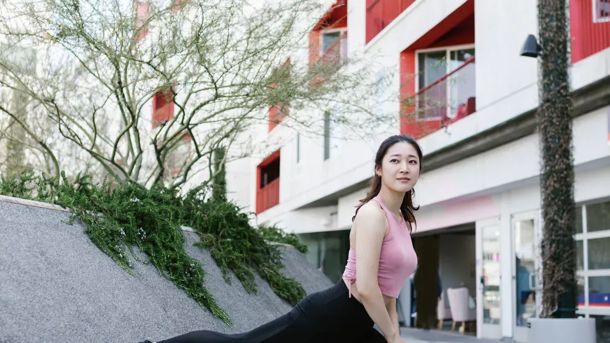 Seamless Leggings Engineering: Weight, Needle Density, and Squat-Proof Design