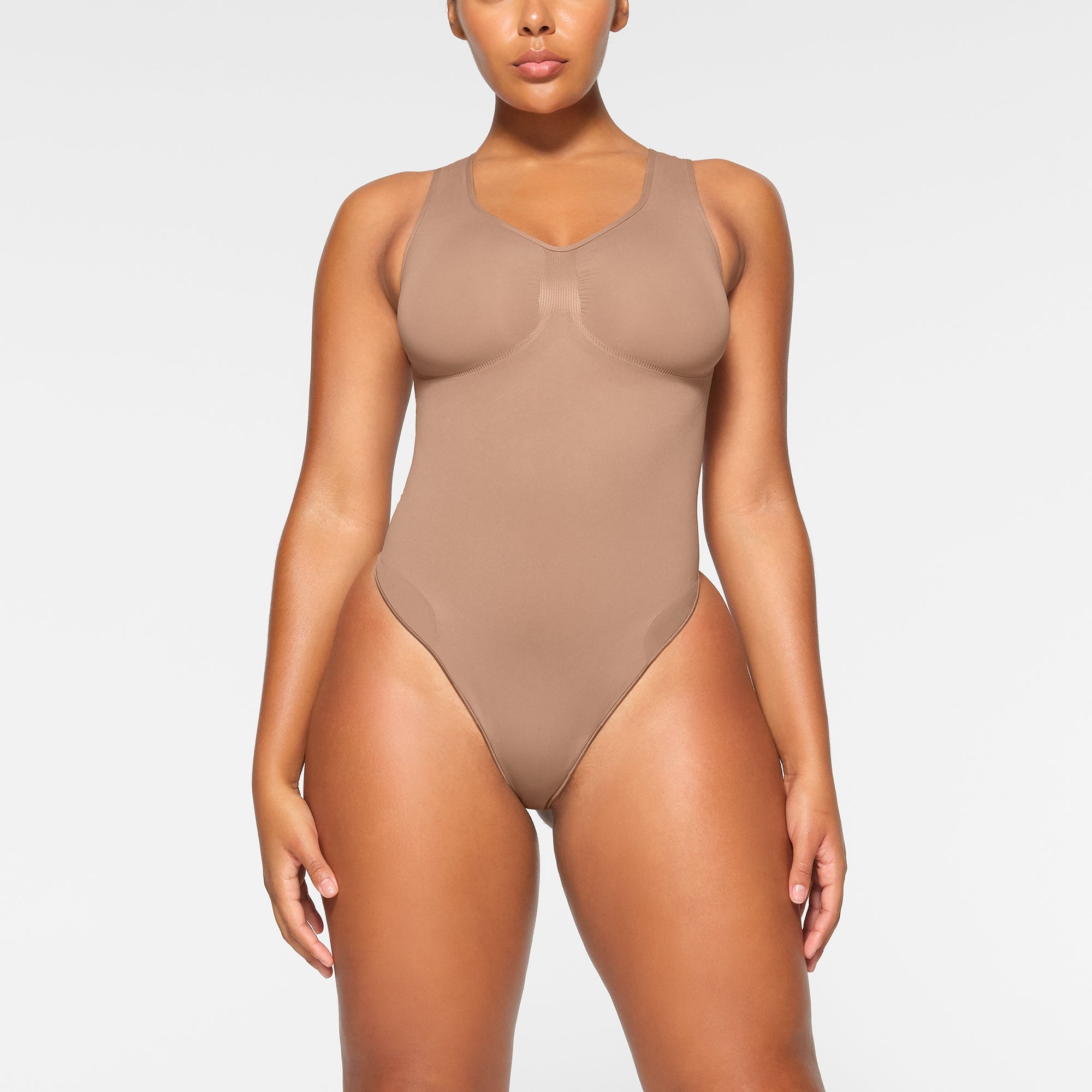 SKIMS-SHAPEWEAR-BD-THG-2896-IA-SIE_0005_FR